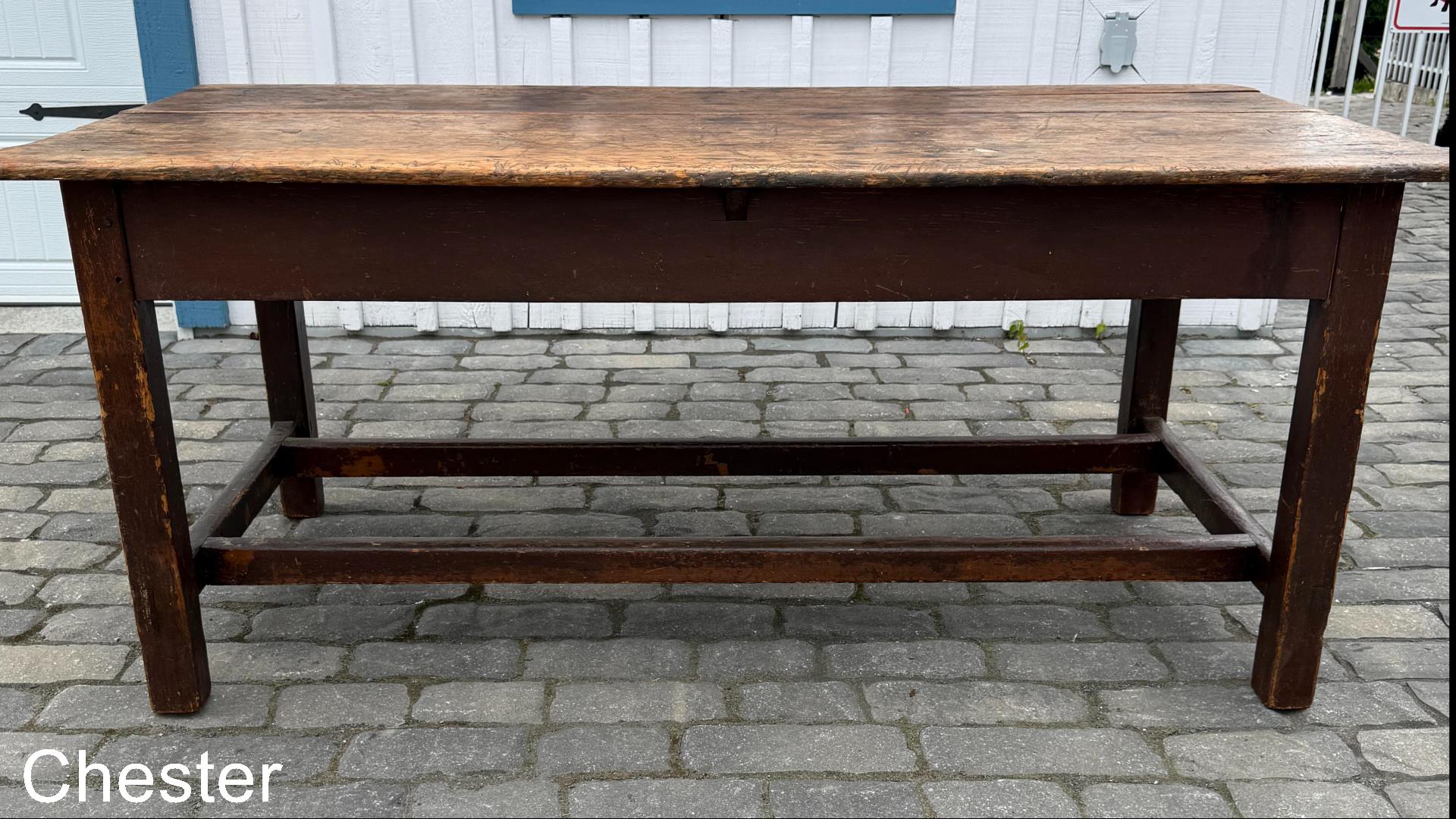 Table avec doubles traverses