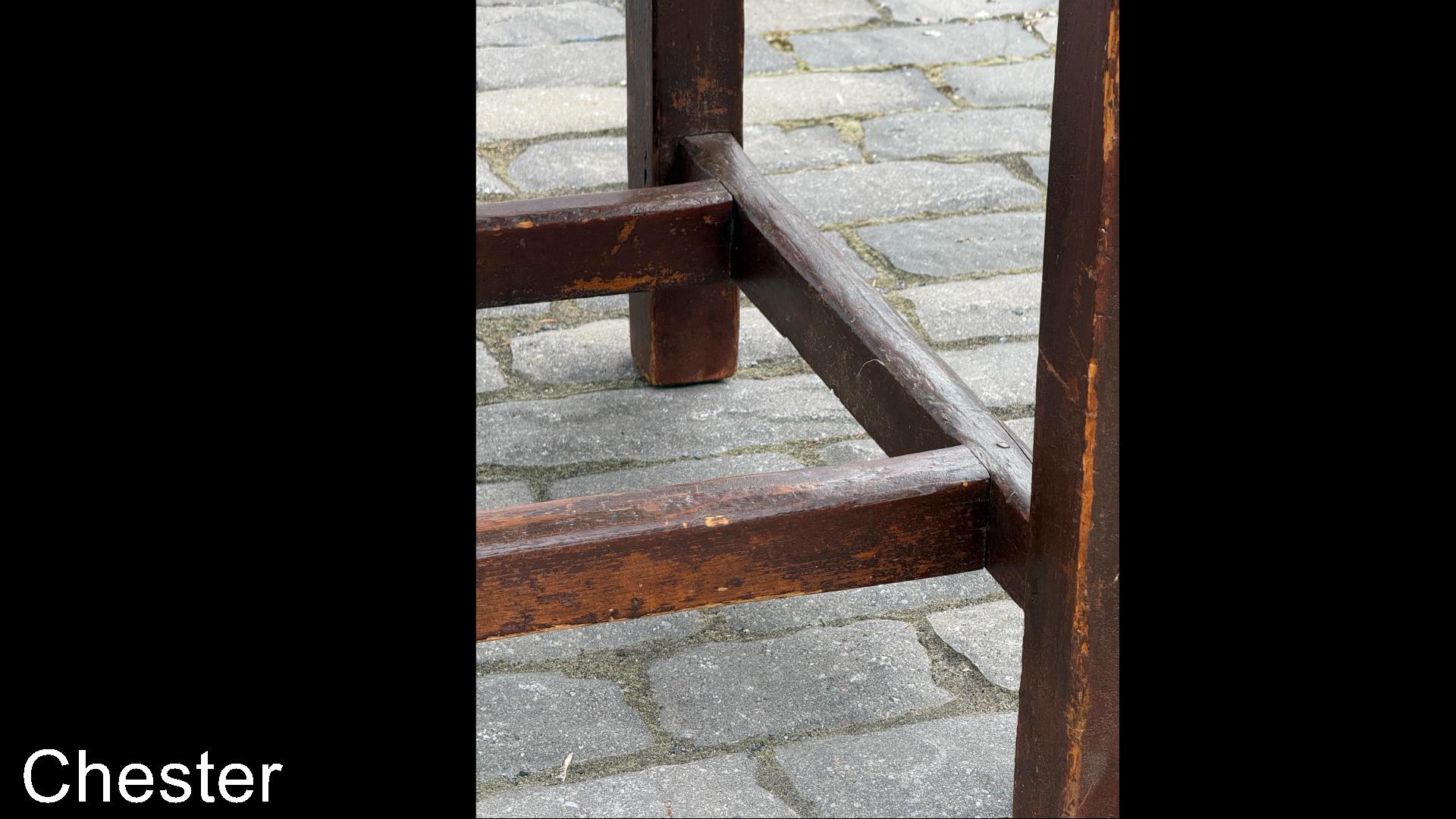 Table avec doubles traverses